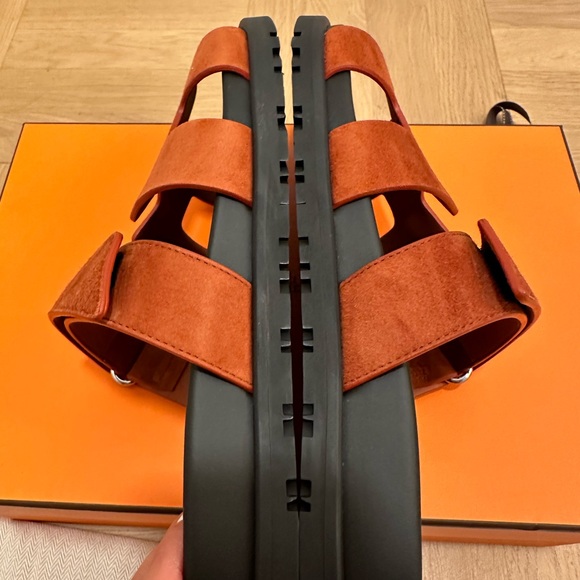 Hermes Chypre sandals in velvet suede size 37 color Orange Canyon - Picture 4 of 9